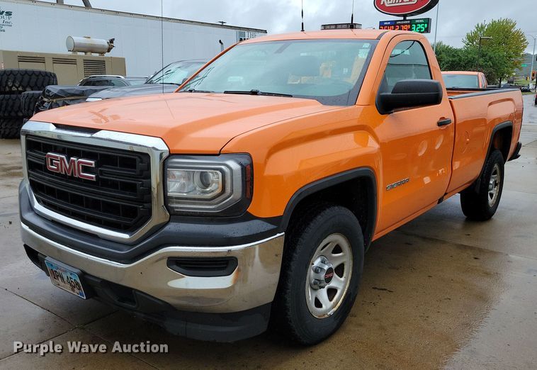 2018 GMC Sierra 1500 pickup truck - DX7094