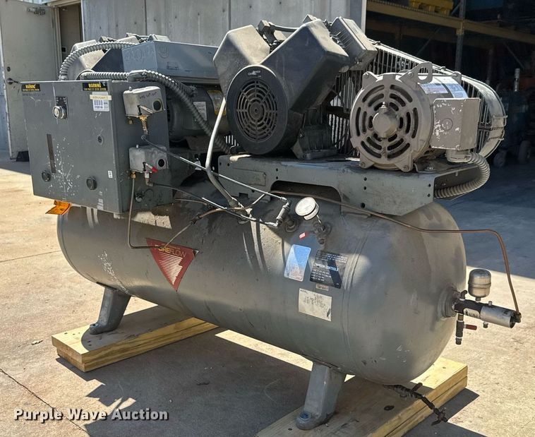 Johnson Controls Pure Flow AD-030-3C2 air compressor - DY0249