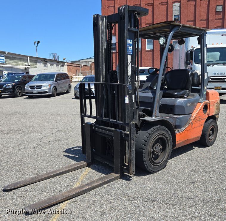 2019 Toyota 8FGU30 forklift - EC4307