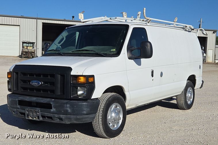 2011 Ford E250 van - ED1985