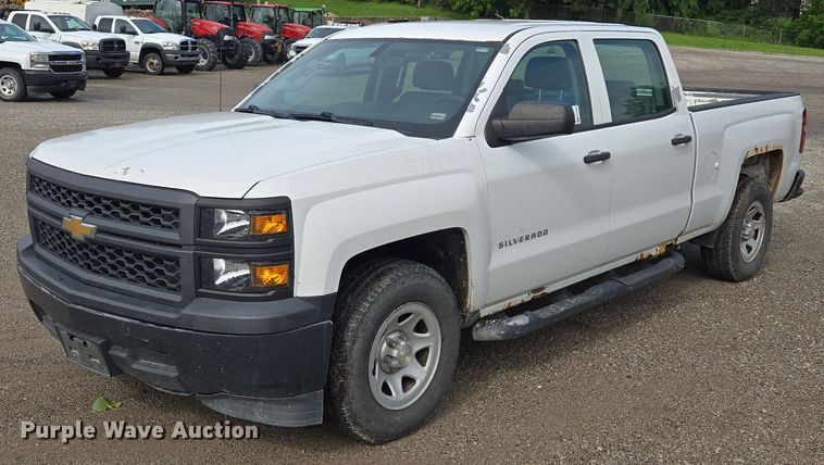 2014 Chevrolet Silverado 1500 Crew Cab pickup truck - EF1684