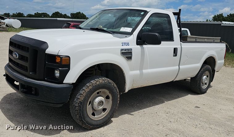 2008 Ford F250 Super Duty XL pickup truck - EF3595