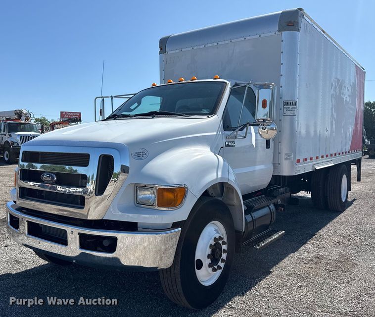 2013 Ford F650 Super Duty box truck - EG5934