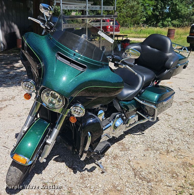 2015 Harley-Davidson Electra Glide Ultra Limited motorcycle - EJ0126