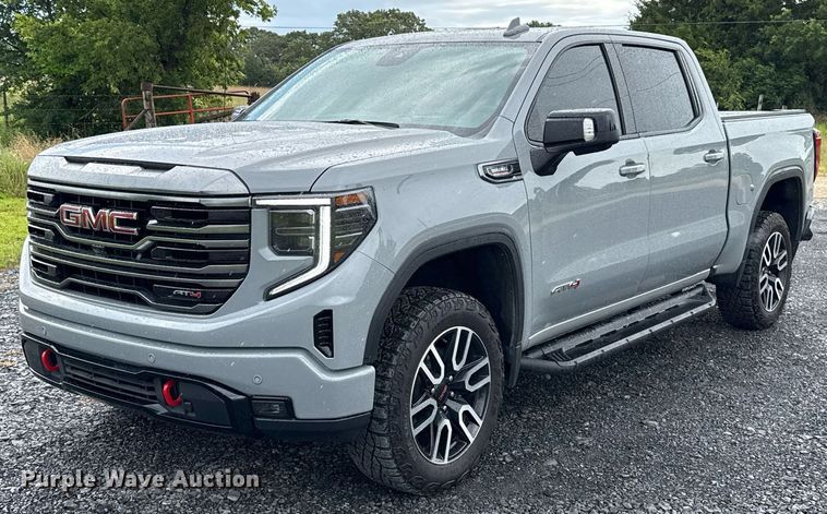2024 GMC Sierra 1500 Crew Cab pickup truck - EJ4809