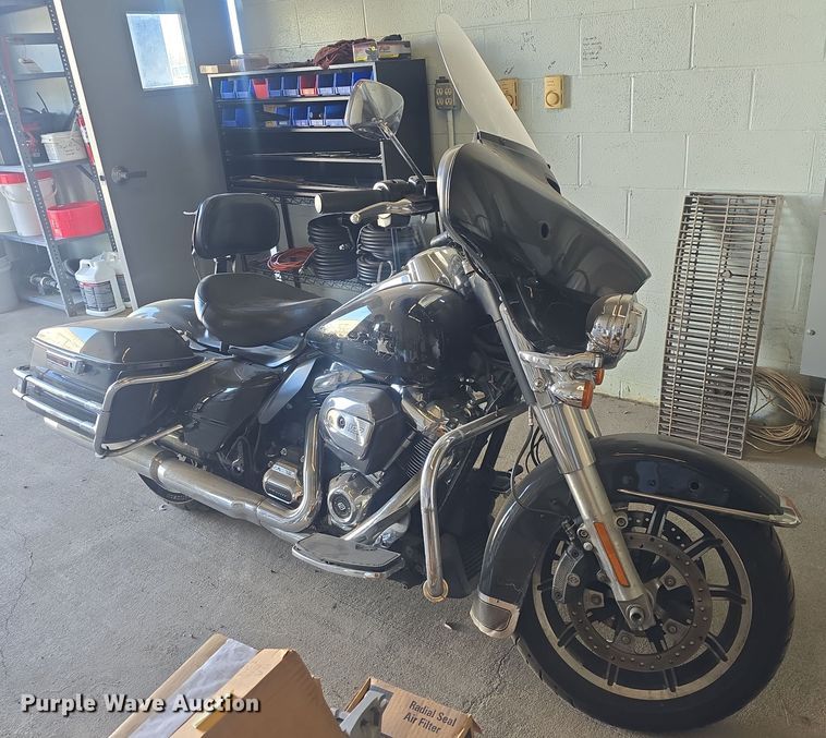 2017 Harley Davidson Police Electra Glide motorcycle - EK5136