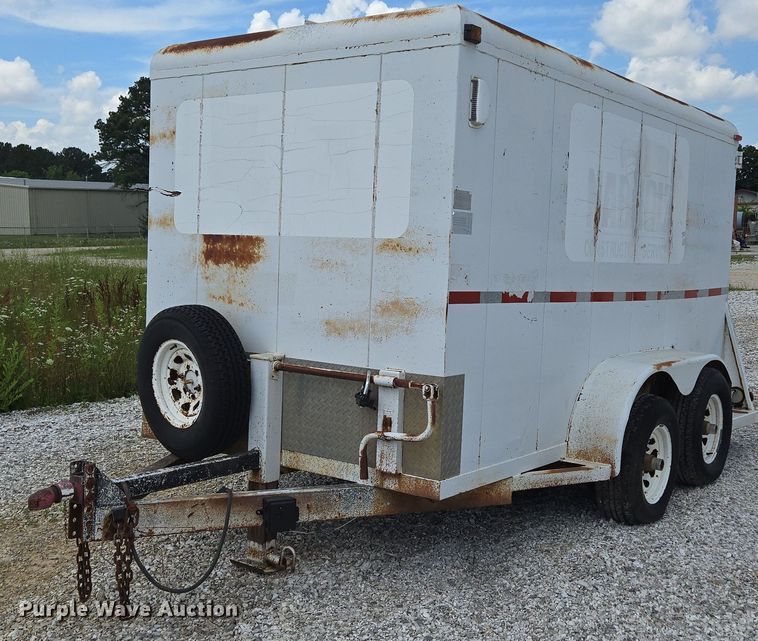 1997 Eagle Body Inc enclosed cargo trailer - EN3917