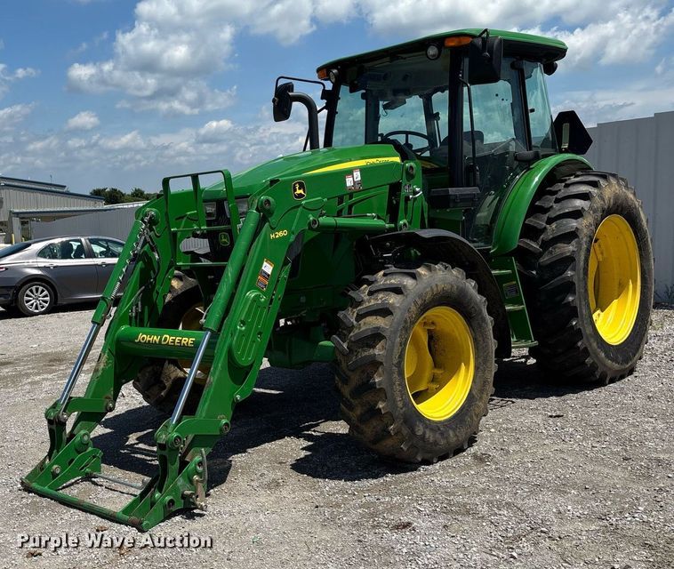 2015 John Deere 6105D MFWD tractor - YA0684