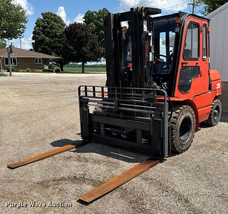 2023 Viper FD50 forklift - DI9076