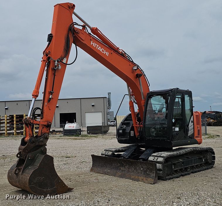 2014 Hitachi Zaxis 135 US-5N excavator - DR3760