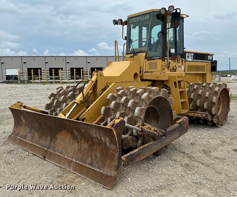 2004 Caterpillar 815F soil compactor - DR3762