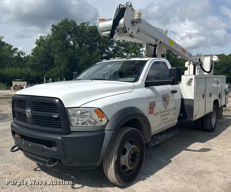 2012 Dodge Ram 4500 bucket truck - DS3777