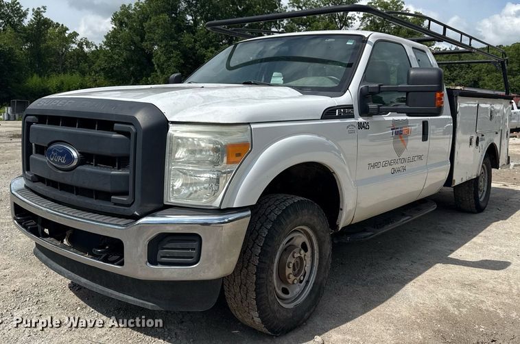2013 Ford F250 Super Duty SuperCab utility bed pickup truck - DS3778