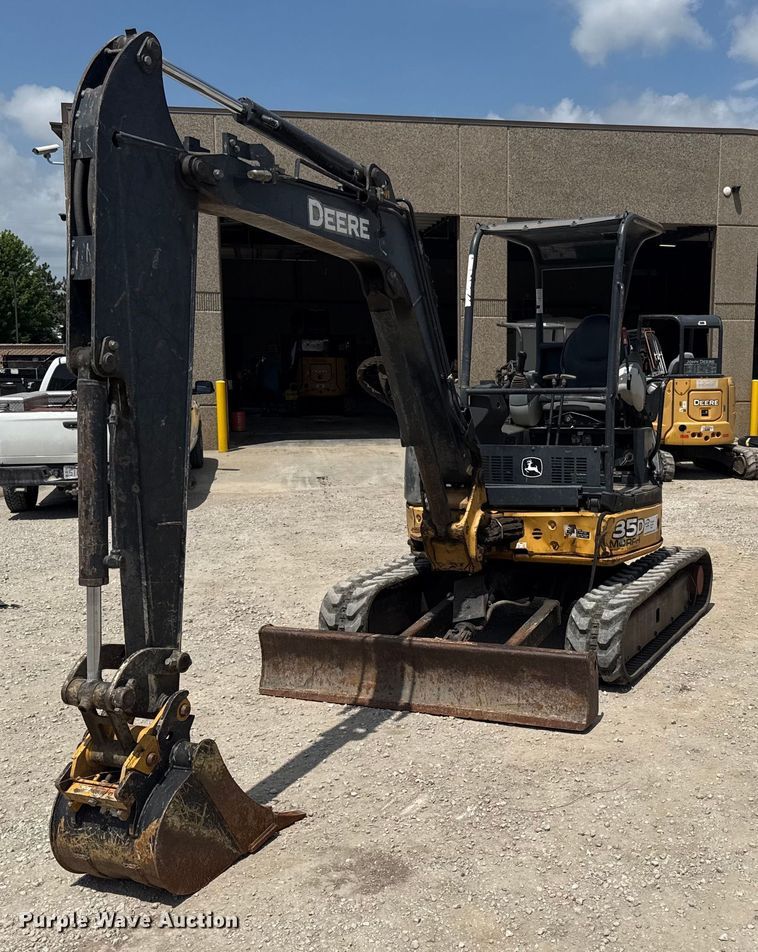 2013 John Deere 35D mini excavator - DS4375