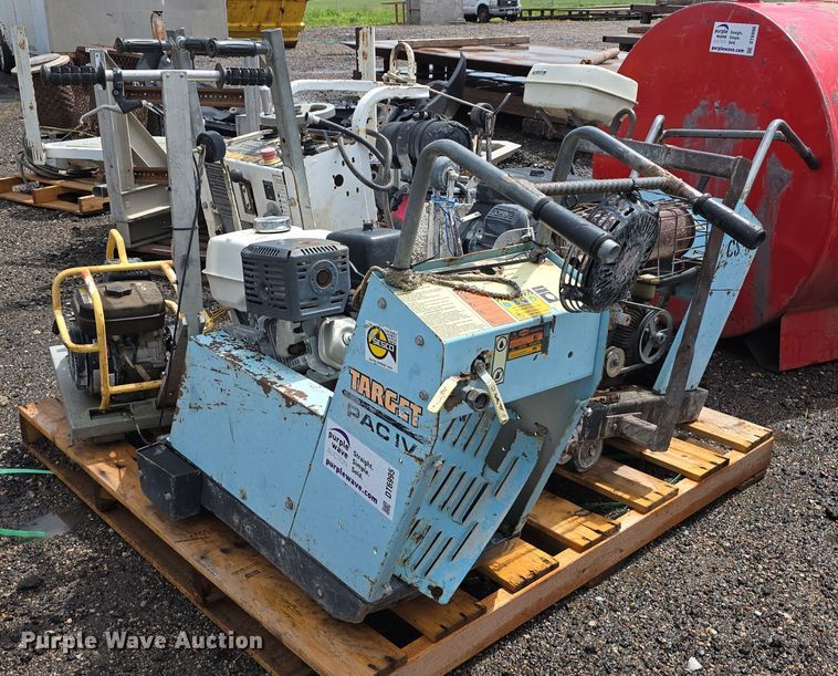 (4) concrete saws - DT6995