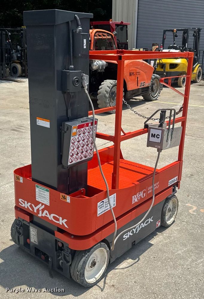 2018 Skyjack SJ16 vertical lift - DU7911