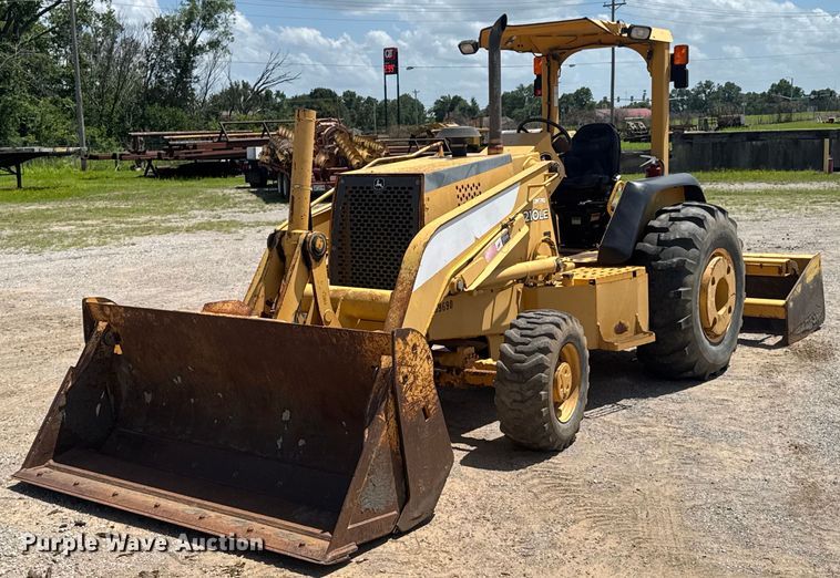 2005 John Deere 210LE landscape tractor - DU9208