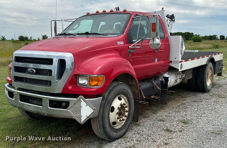 2015 Ford F650 utility / service truck - DU9231