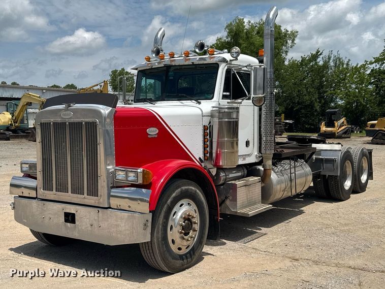 1995 Peterbilt 379 semi truck - DU9258