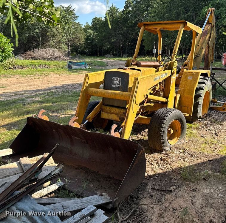 John Deere 500C backhoe - DU9294
