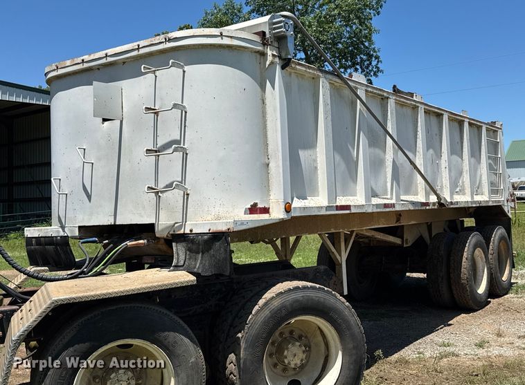 1992 Hibilt end dump trailer - DU9935