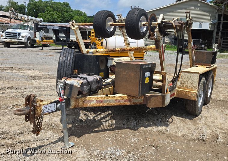 2009 Larson reel trailer - DW7080