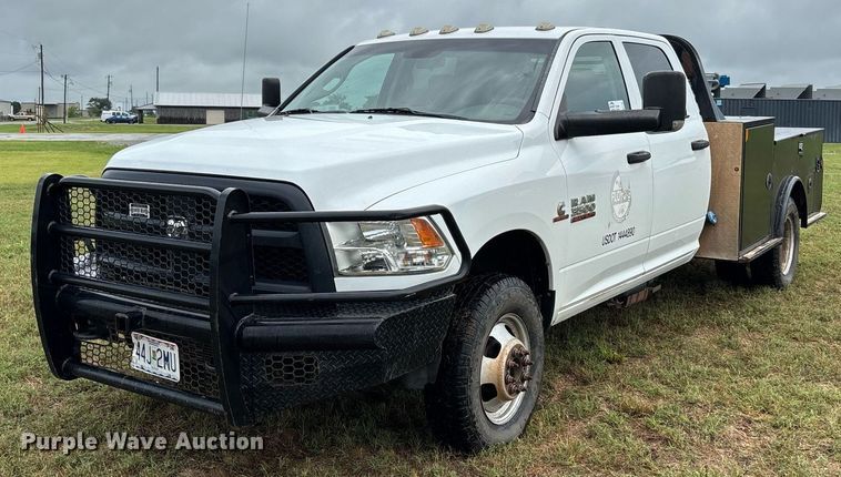 2016 Dodge Ram 3500 Crew Cab utility bed pickup truck - DW7131