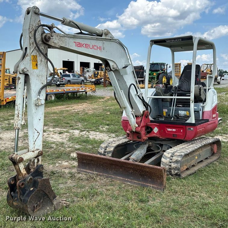 2018 Takeuchi TB240 mini excavator - DW7142