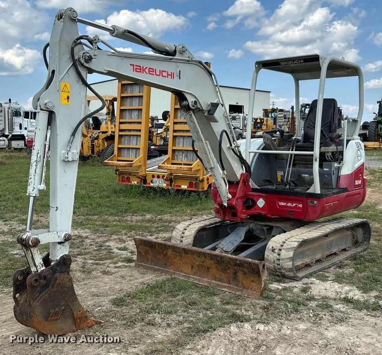 2018 Takeuchi TB240 mini excavator - DW7143