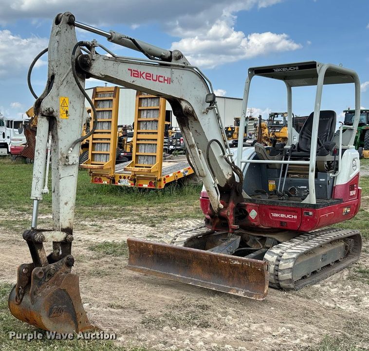 2019 Takeuchi TB240 mini excavator - DW7144
