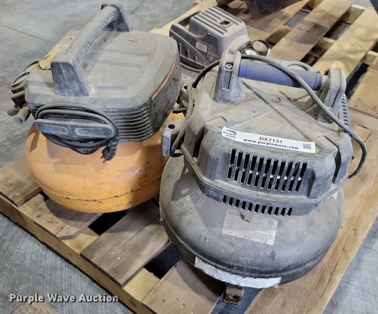 (3) air compressors - DX7131