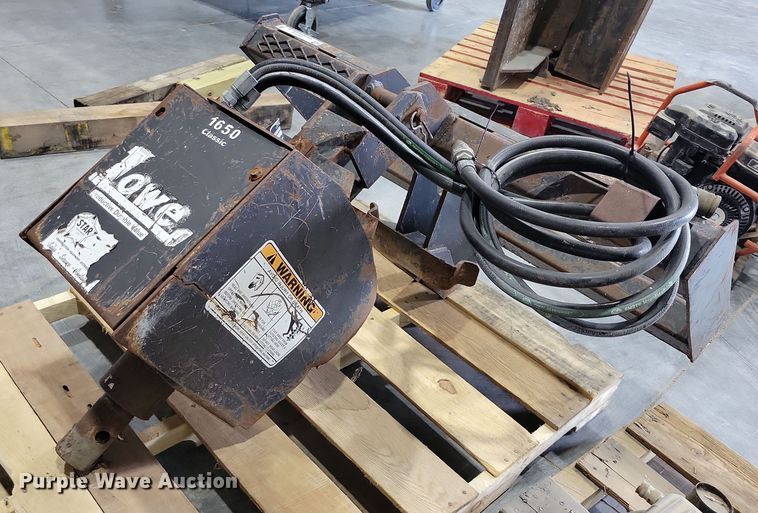 Lowe 1650 Classic skid steer auger - DX7132