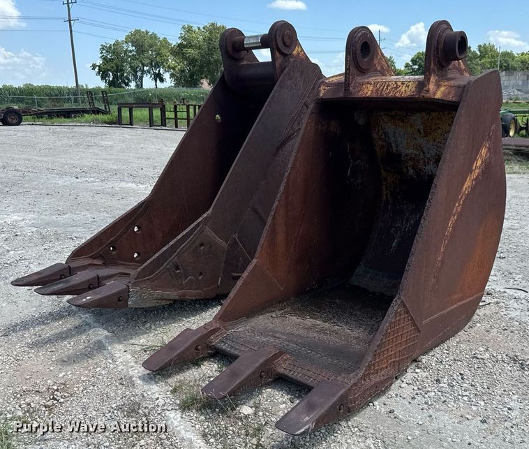 (2) excavator buckets - DY0269