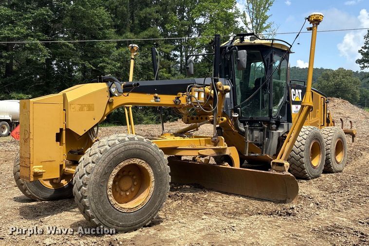 2010 Caterpillar 140M motor grader - DY0665