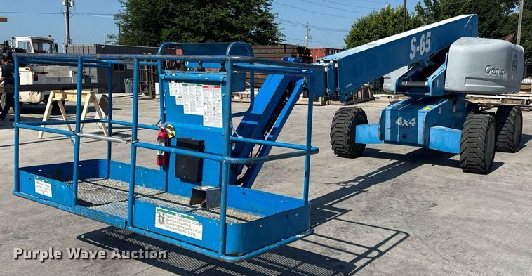 2008 Genie S65 boom lift - DY8092