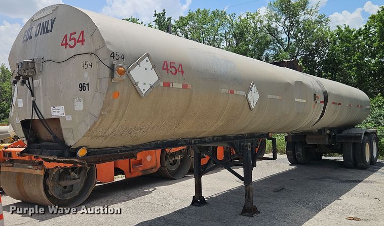 1974 TrailMobile asphalt distributor trailer - EB8137