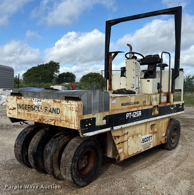 2000 Ingersoll-Rand PT-125R pneumatic roller - ED5759