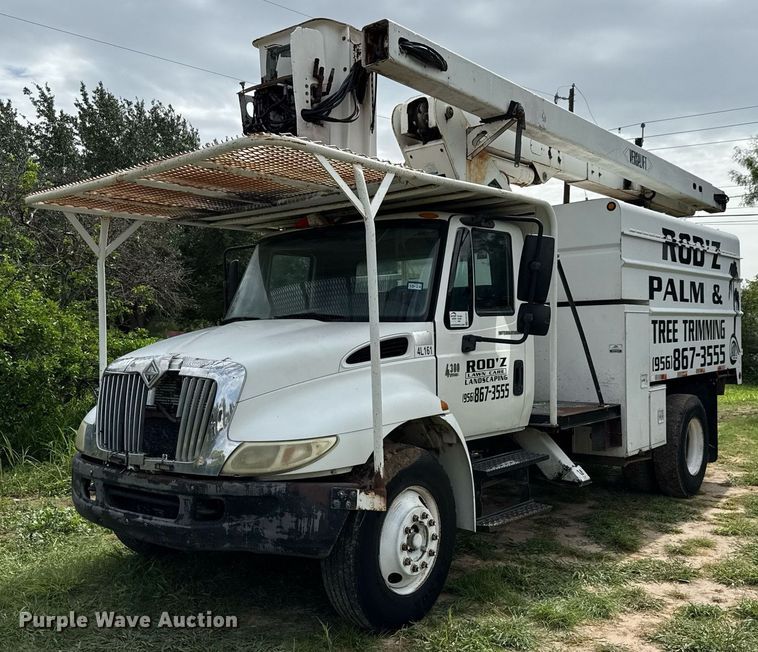 2004 International 4300 forestry bucket truck - ED5767