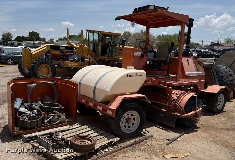 2011 Broce KR350 broom - ED5785