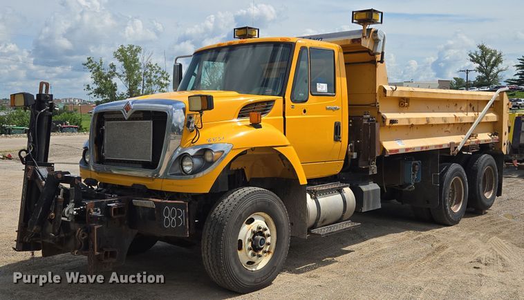 2014 International 7500  dump truck - EF1670