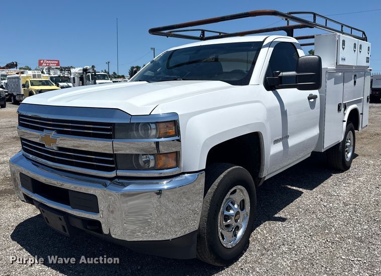 2016 Chevrolet Silverado 2500HD utility bed pickup truck - EG5939