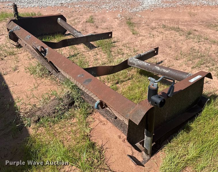 Shop built asphalt spreader - EG8116