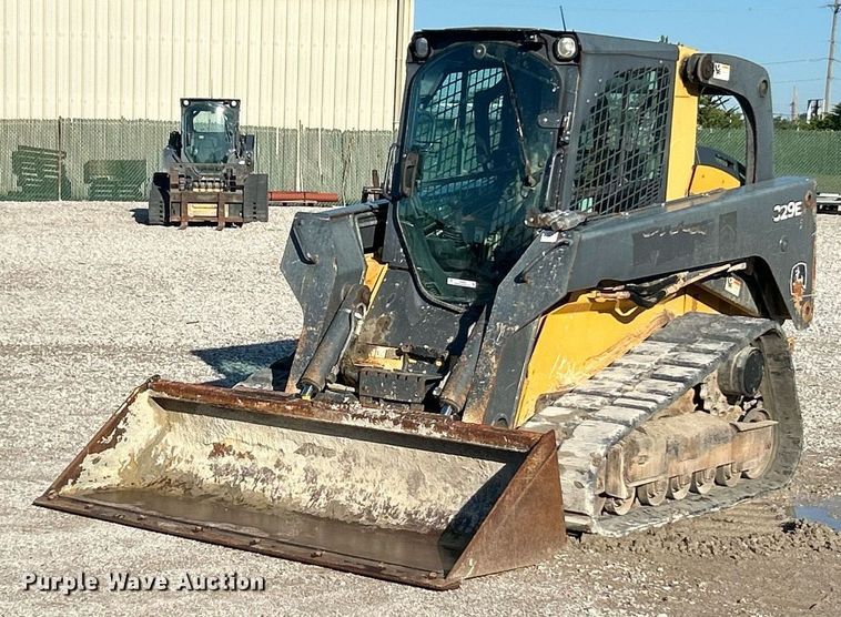 2015 John Deere 329E tracked skid steer loader - EK8266