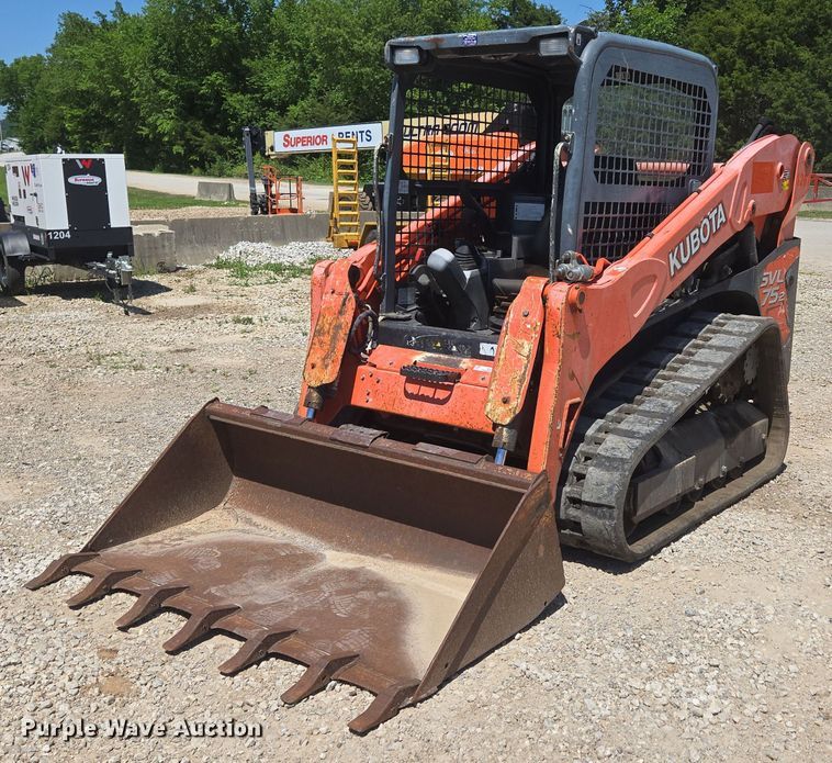 Kubota SVL 75-2 tracked skid steer loader - EN3892