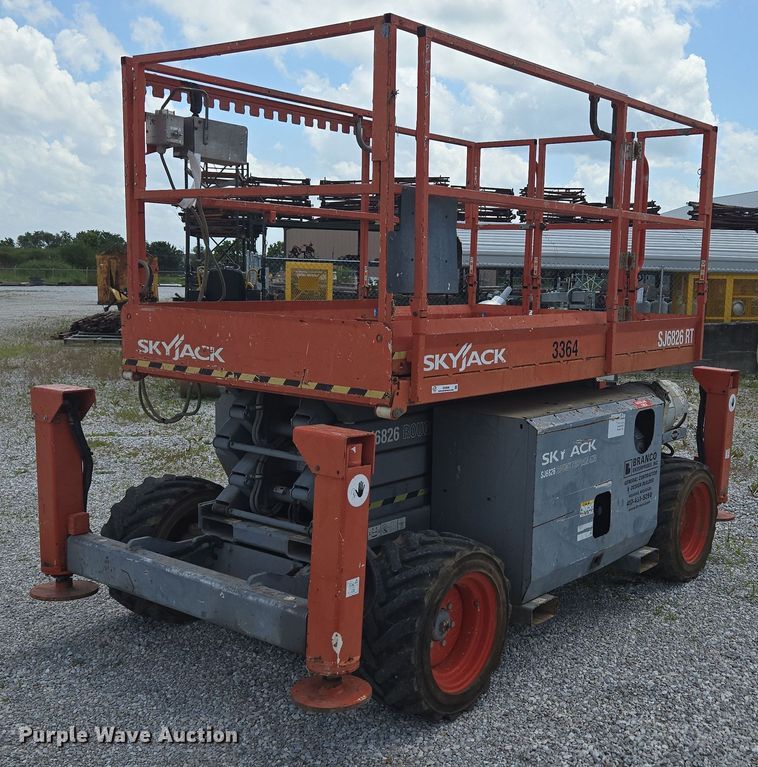 2013 Skyjack SJ6826 RT scissor lift - EN3908