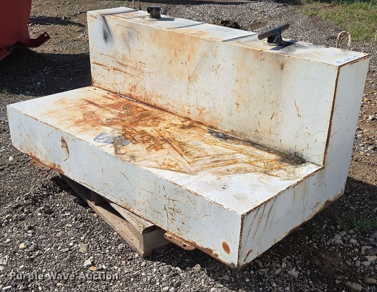 Fuel tank - EN3928