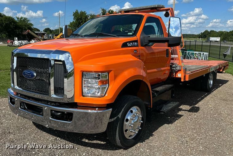 2019 Ford F650 Super Duty flatbed truck - EN3962