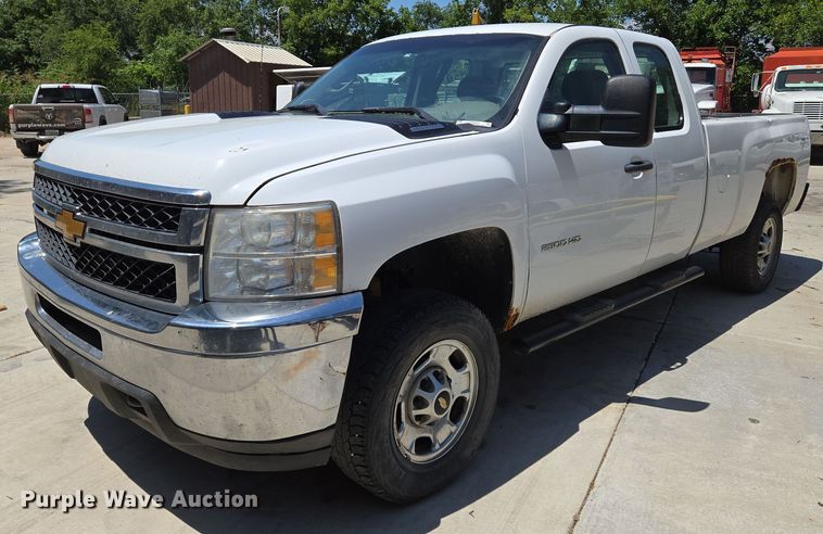 2013 Chevrolet  Silverado 2500HD Ext. Cab pickup truck - EN8240