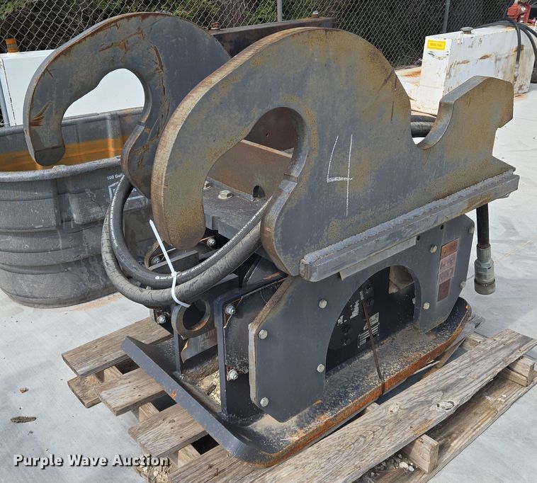 Indeco THC-130 plate compactor - EN8244