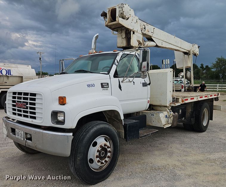 2000 GMC C7500 crane truck - EO4501